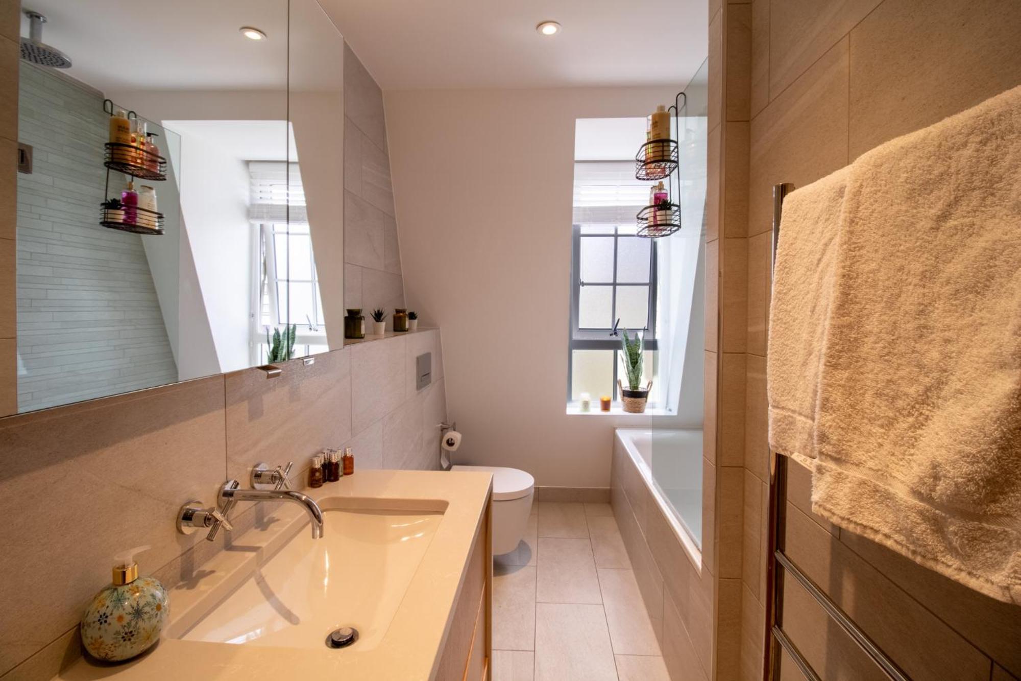 Elegant 3-Bedroom Penthouse In Marble Arch 70 Londres Exterior foto